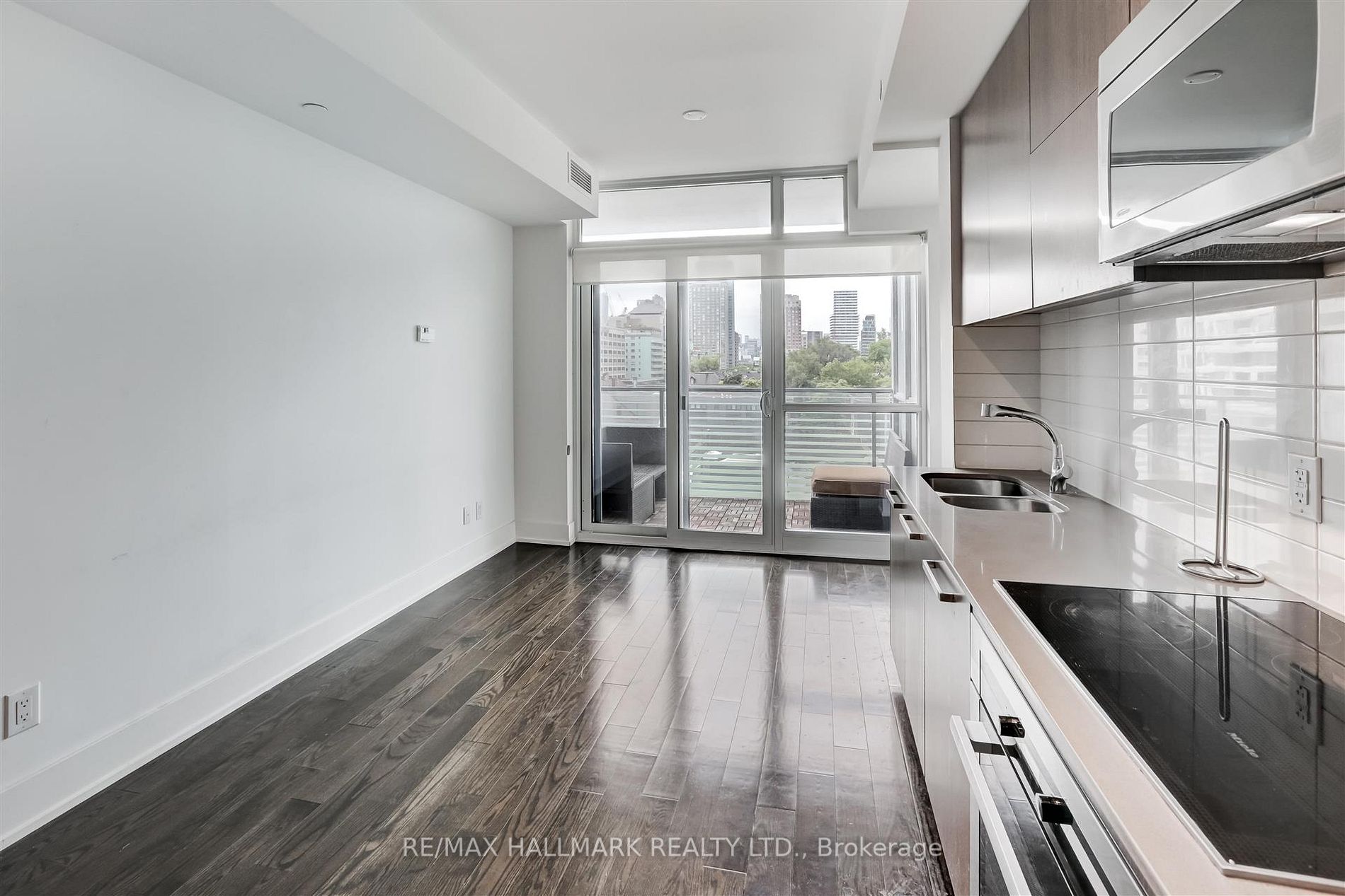 170 Avenue Rd, #503