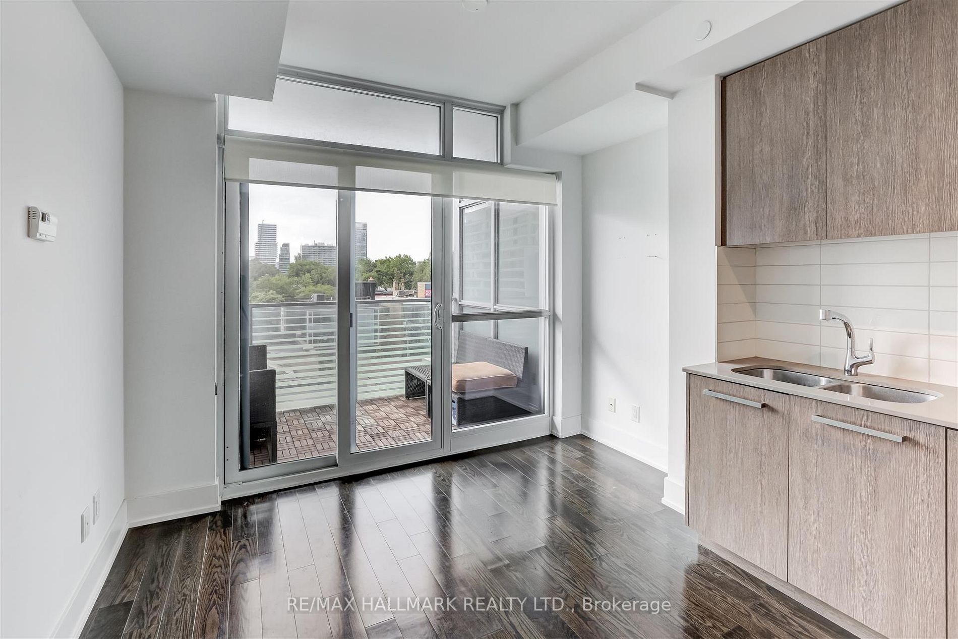 170 Avenue Rd, #503
