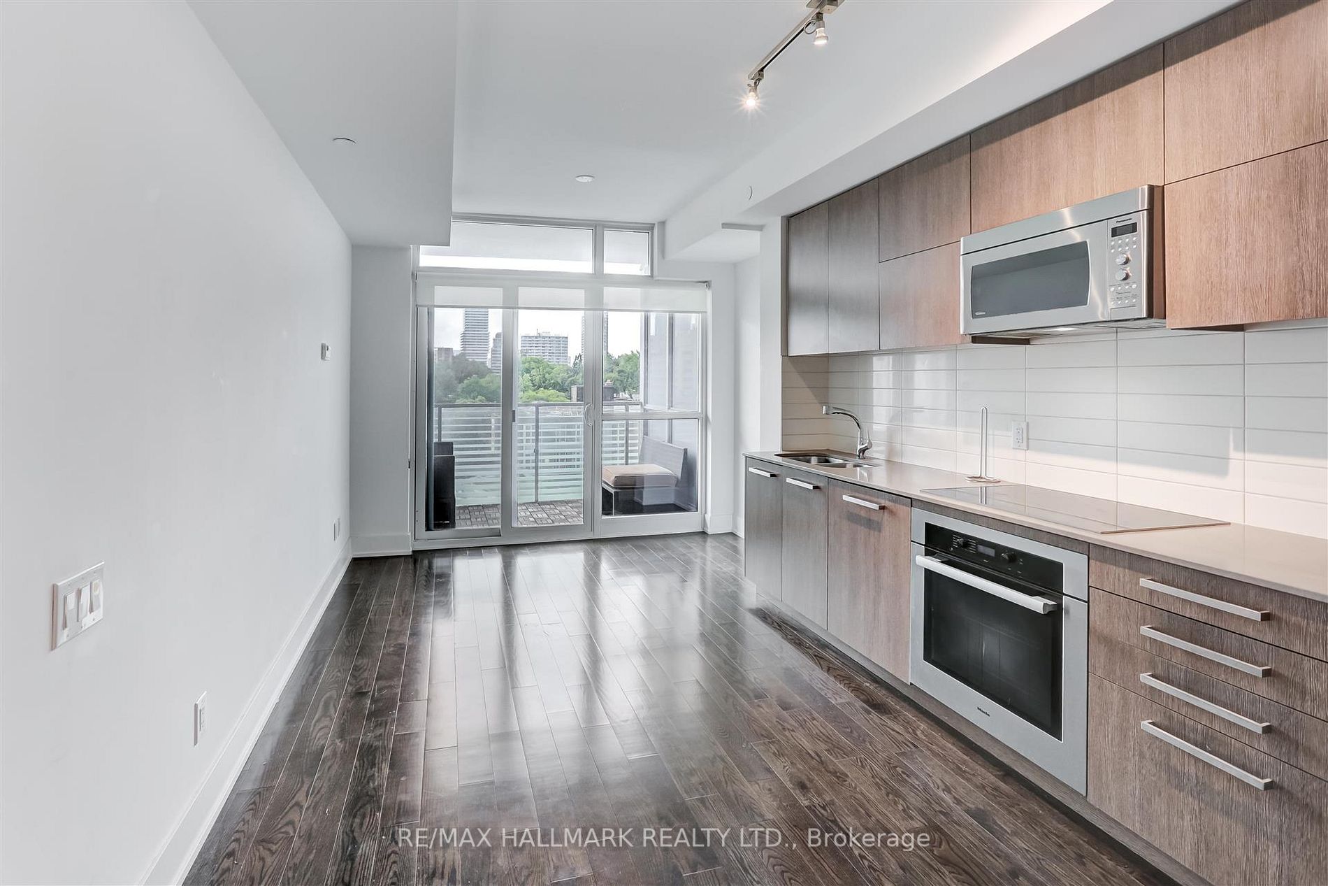 170 Avenue Rd, #503
