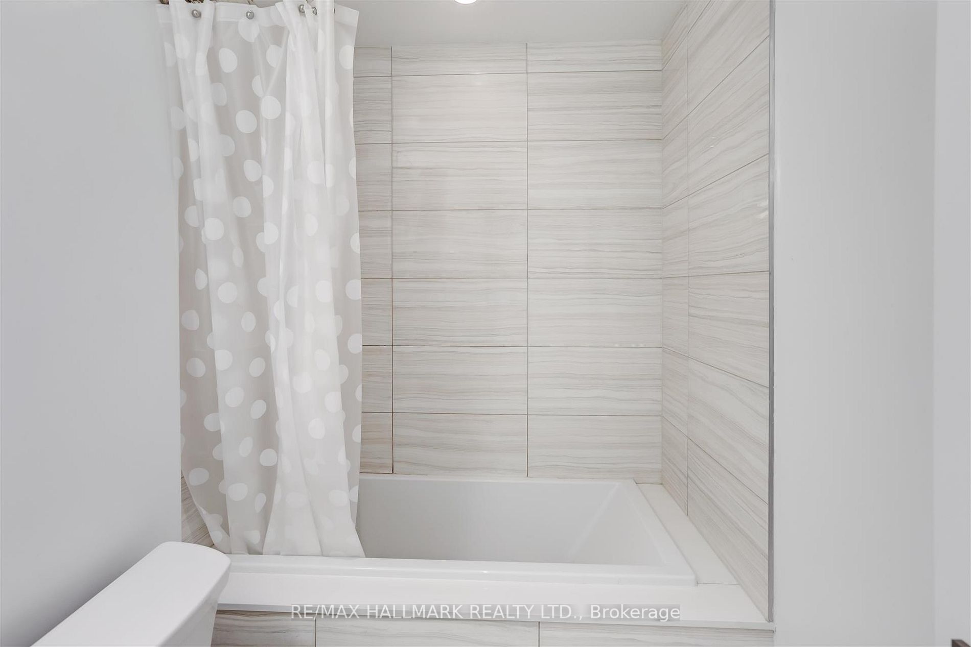 170 Avenue Rd, #503