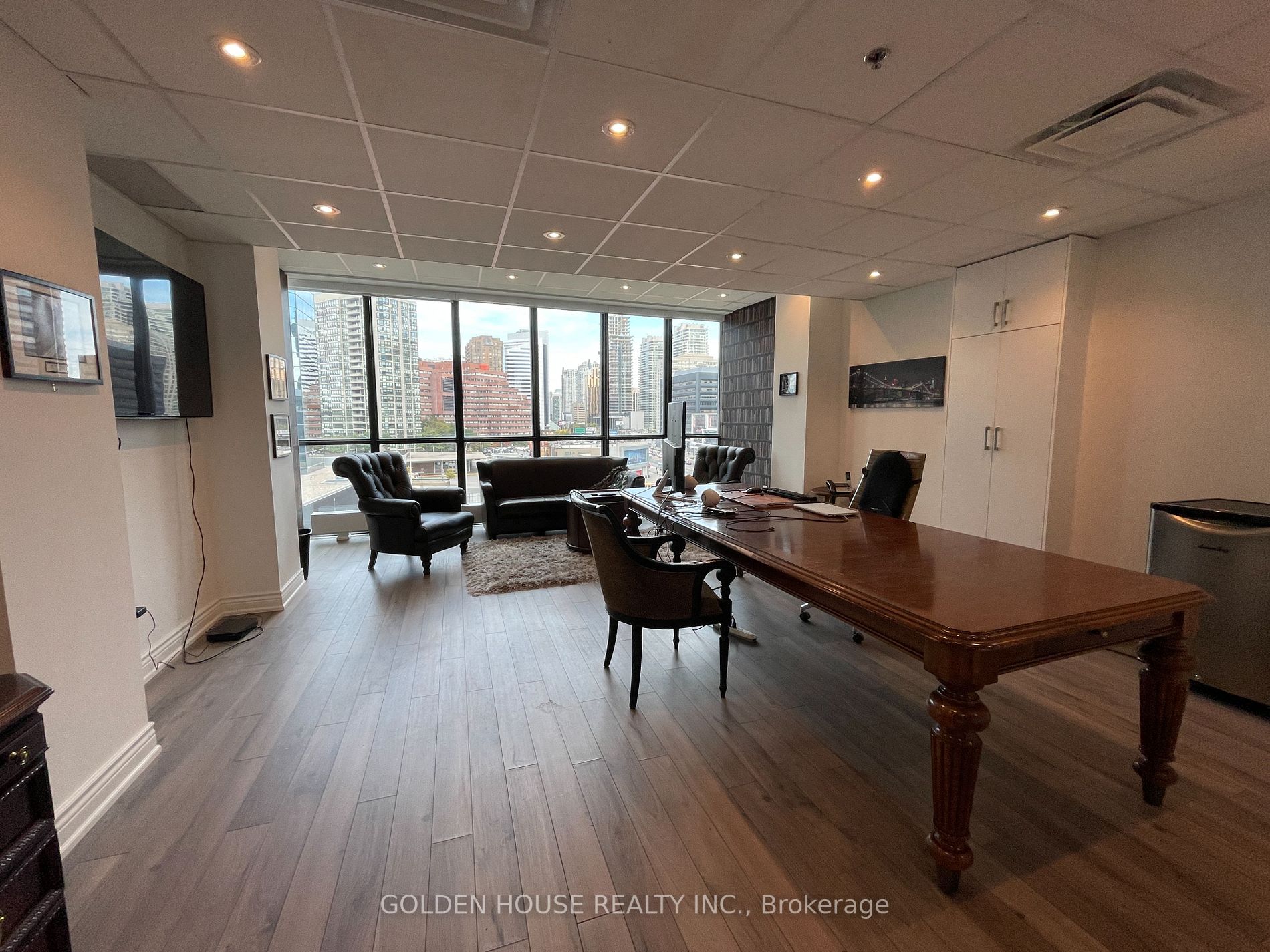 4750 Yonge St, #318