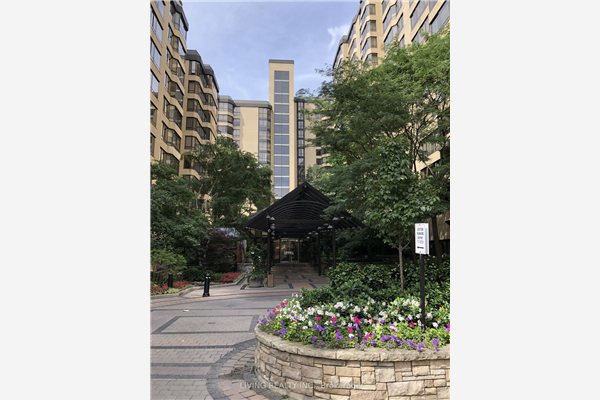 195 St Patrick St, Toronto