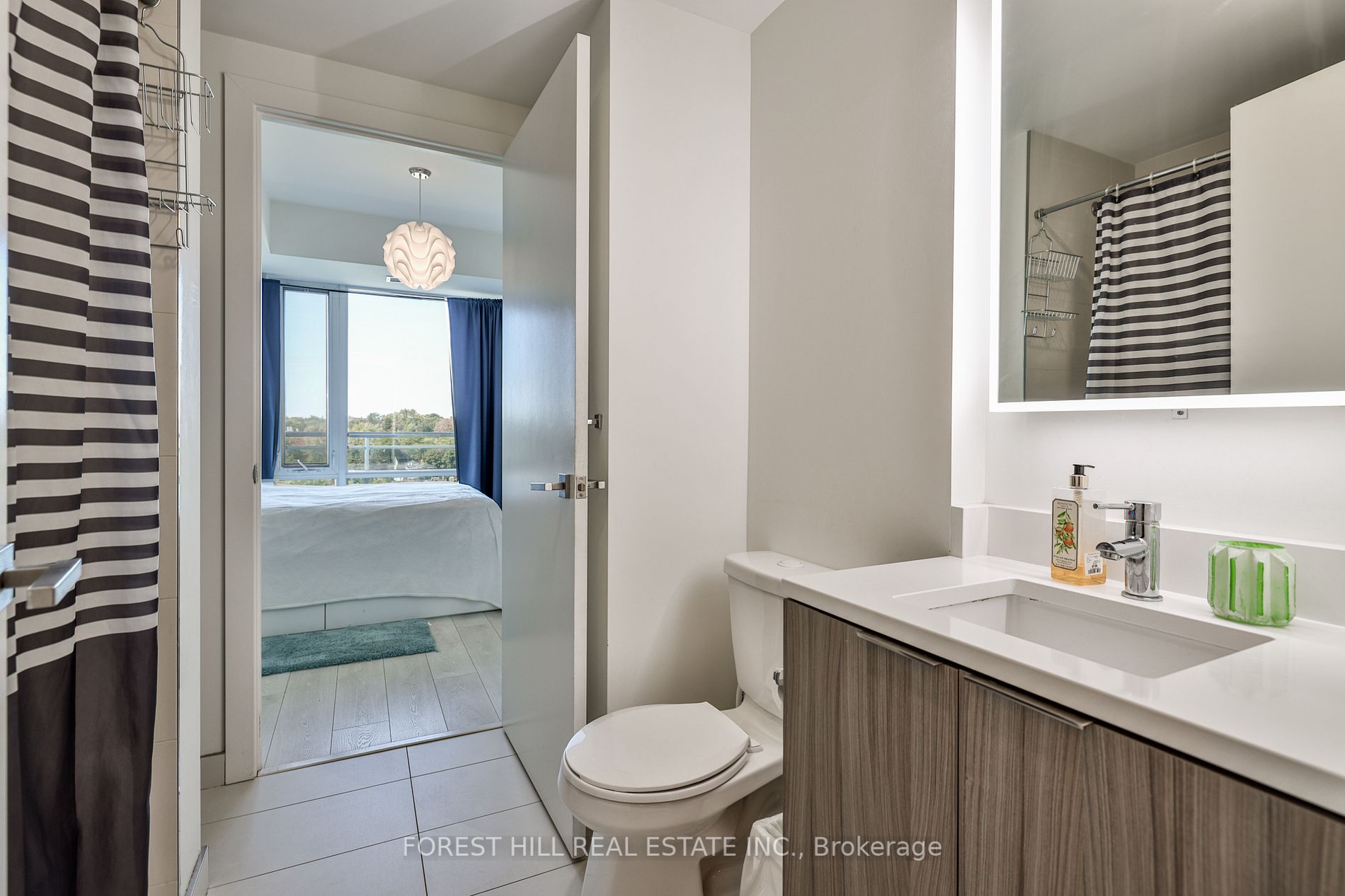 223 St. Clair Ave W, #805