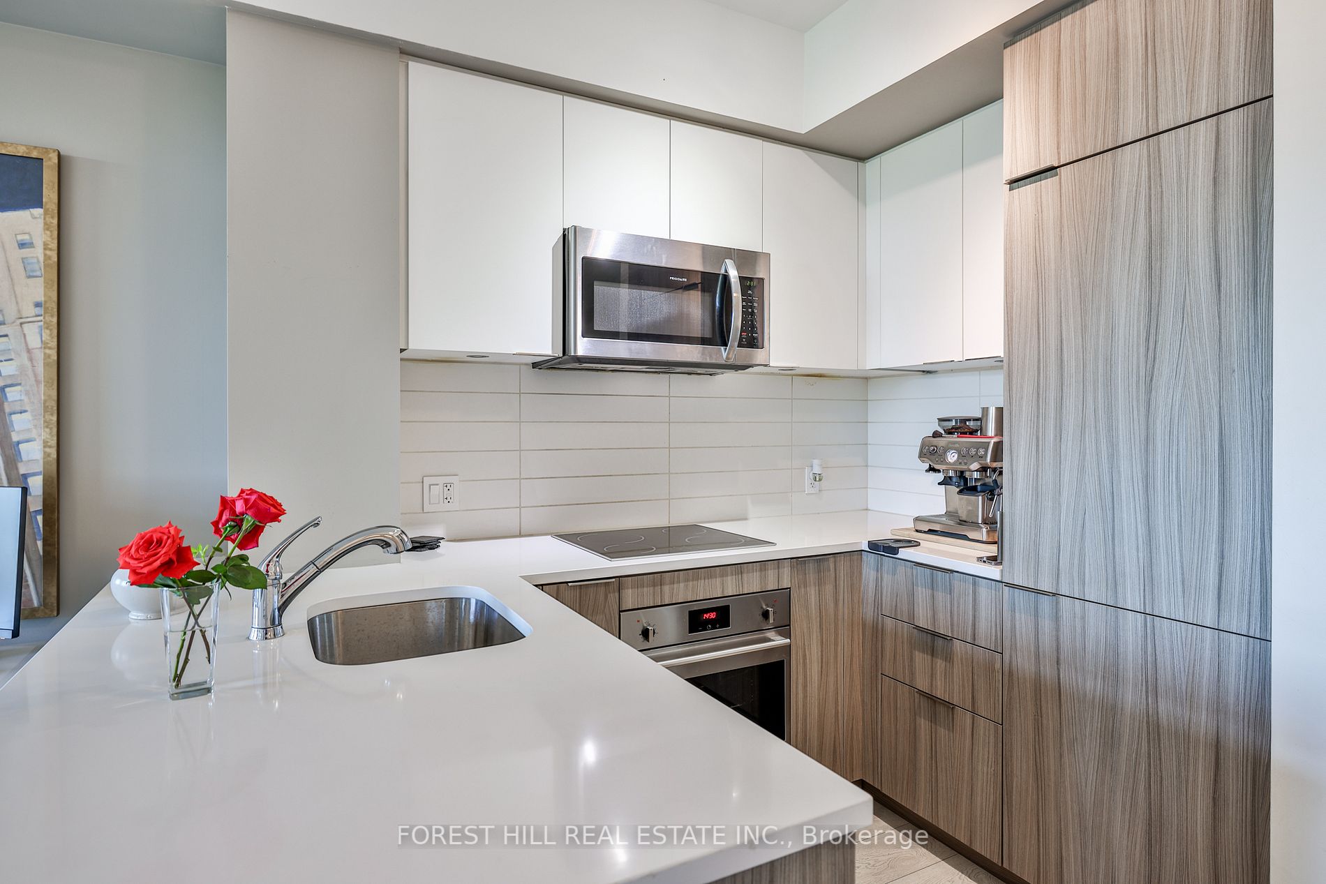 223 St. Clair Ave W, #805