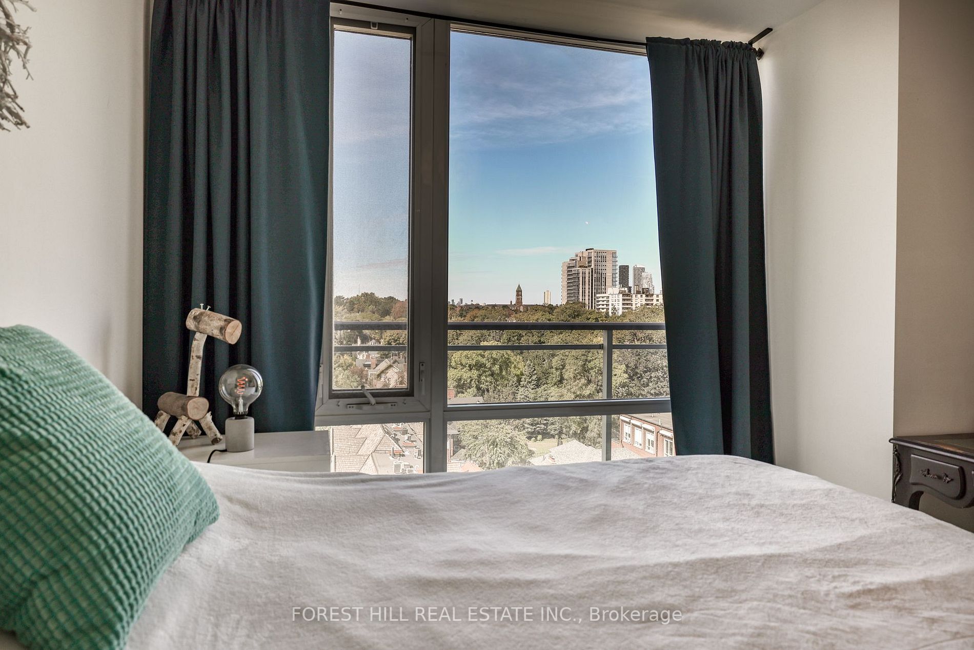 223 St. Clair Ave W, #805