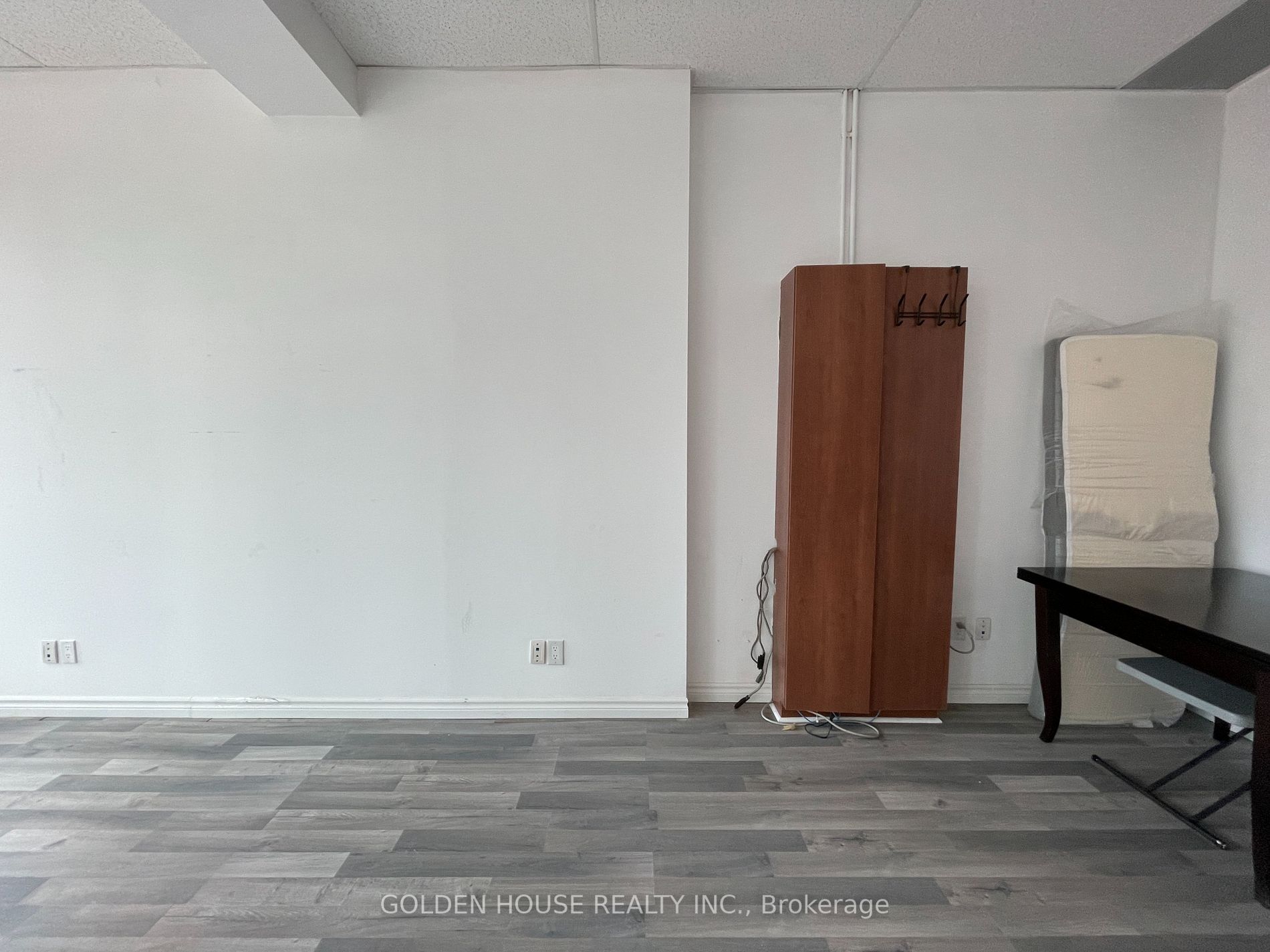 4750 Yonge St, #317/318