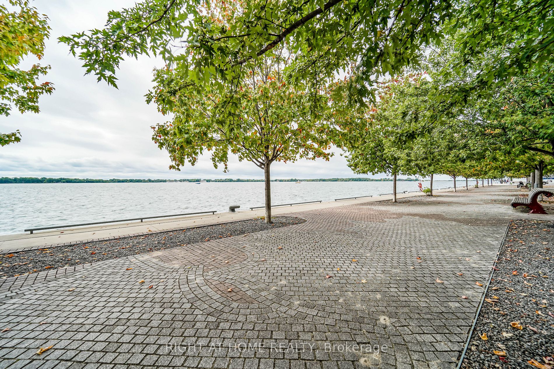 15 Queens Quay E, #707