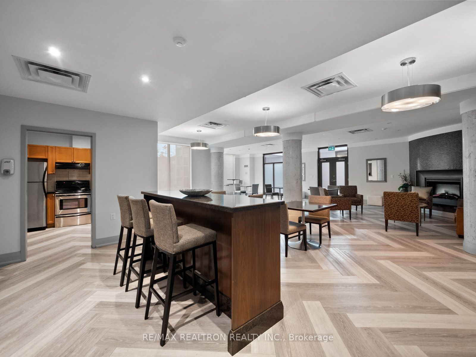 3830 Bathurst St, #709