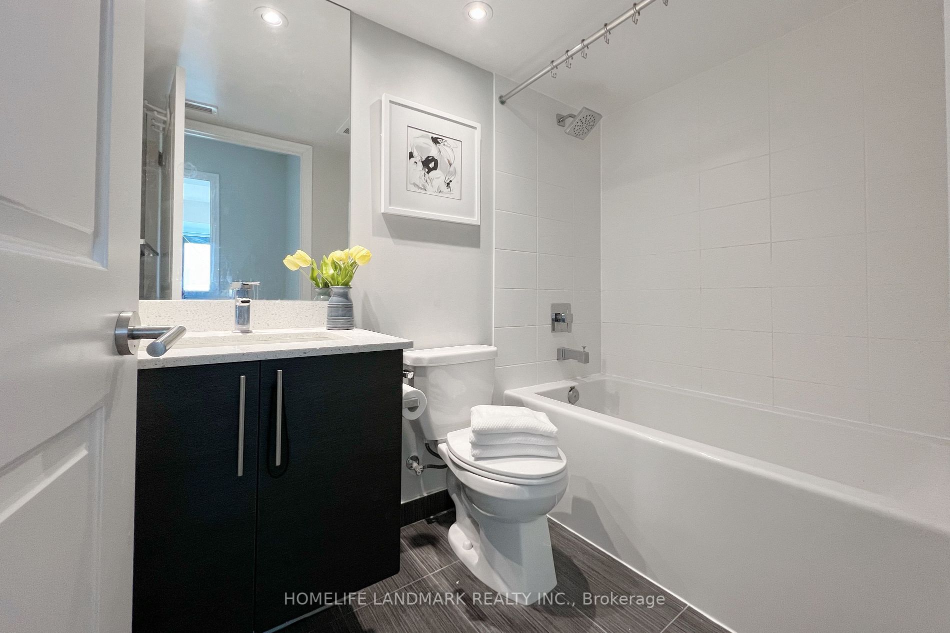 400 Adelaide St E, #1119