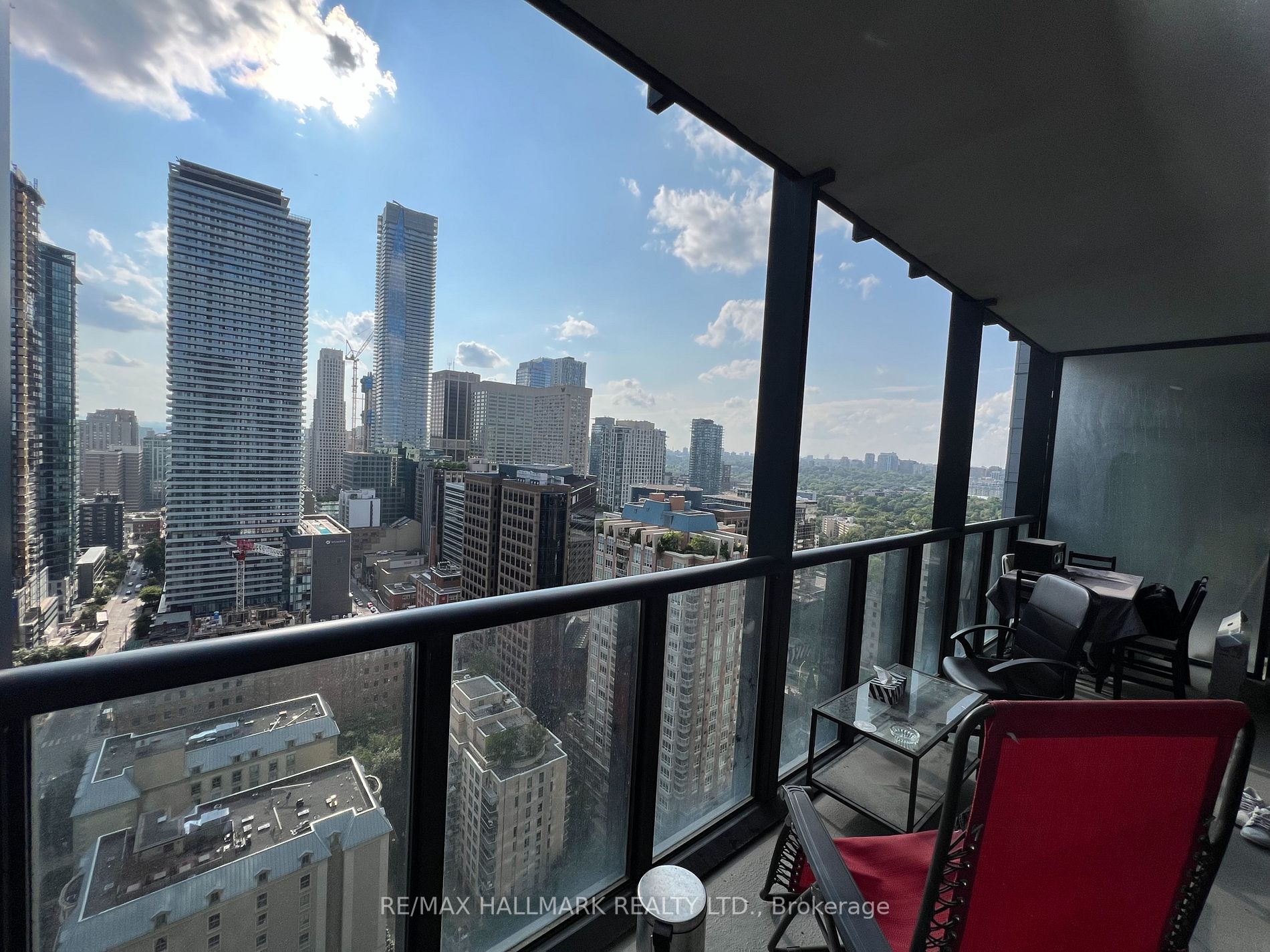 110 Charles St E, #2905