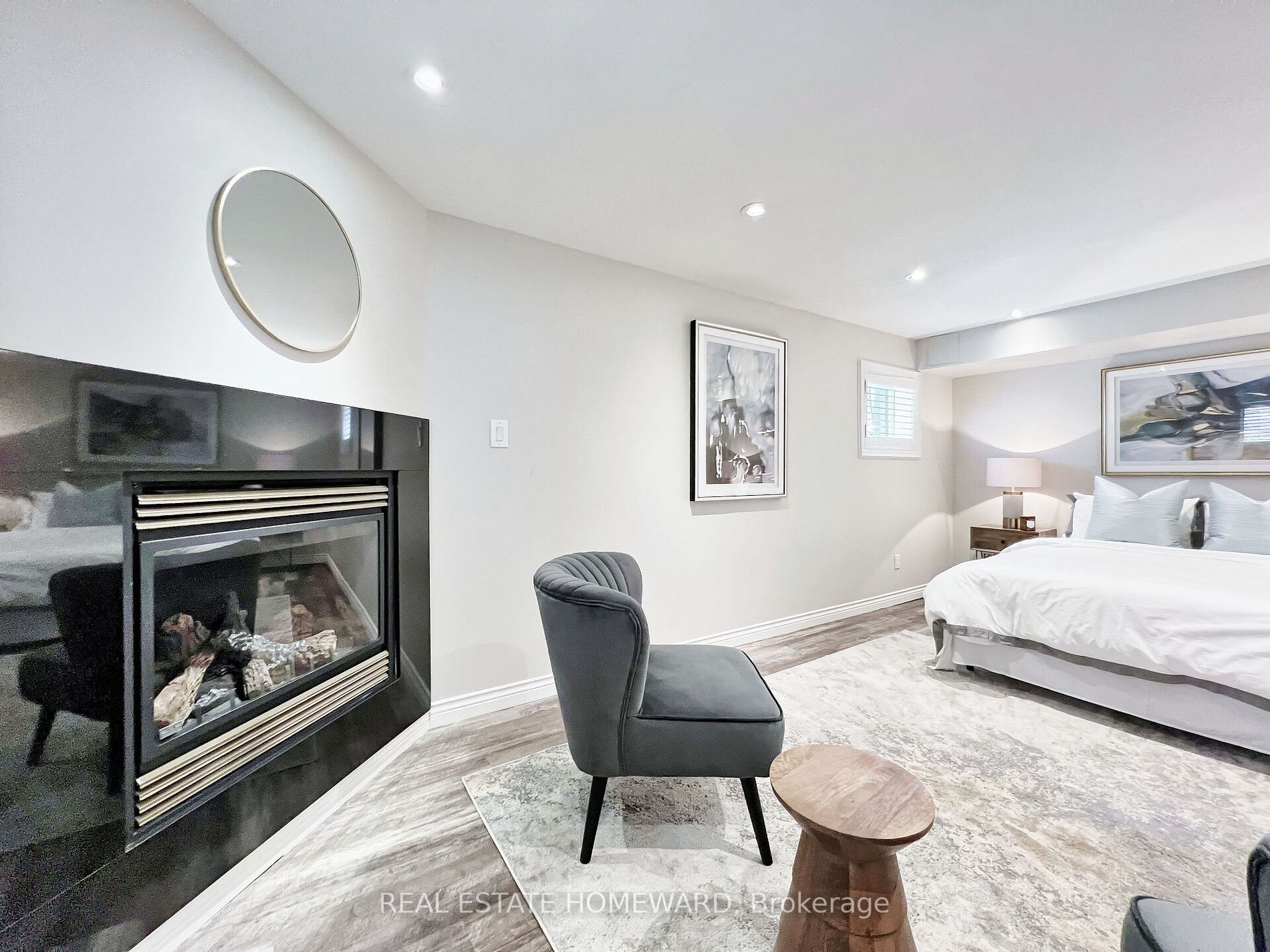 307 Deloraine Ave