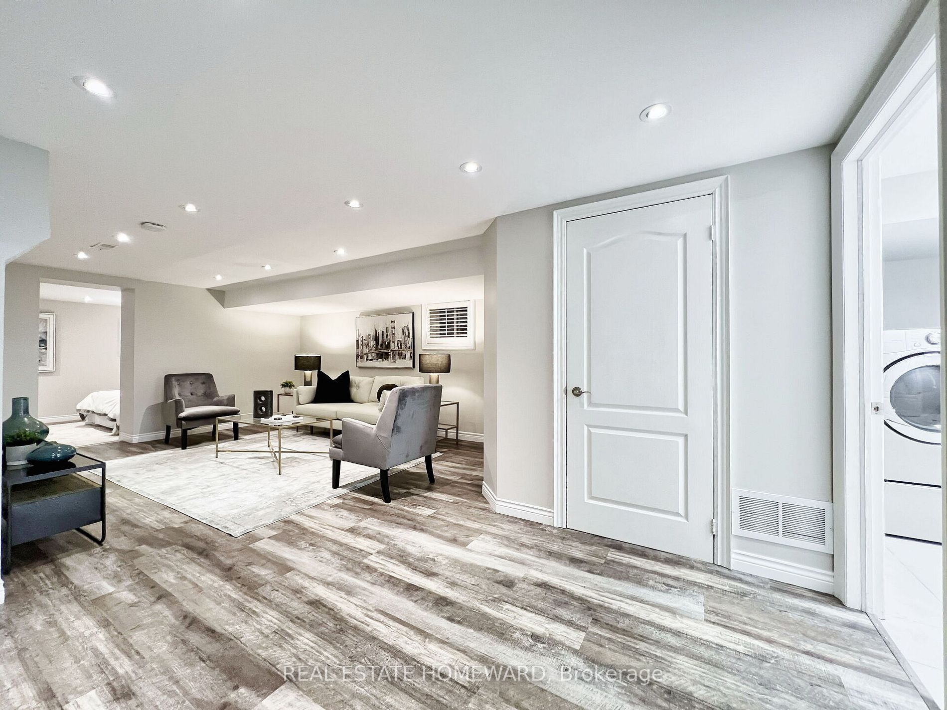 307 Deloraine Ave