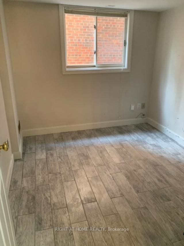 213 Fairlawn Ave