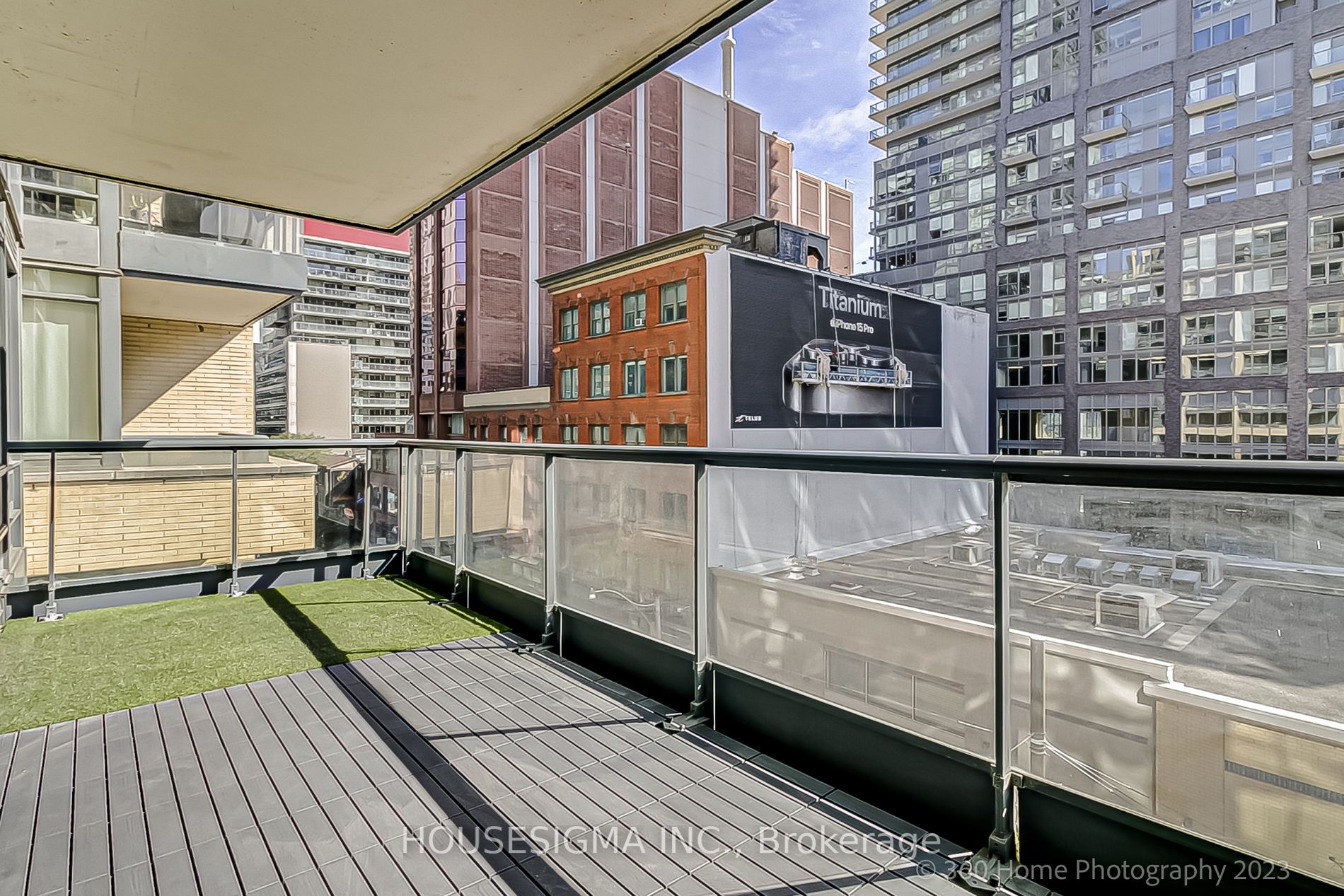 438 King St W, #512