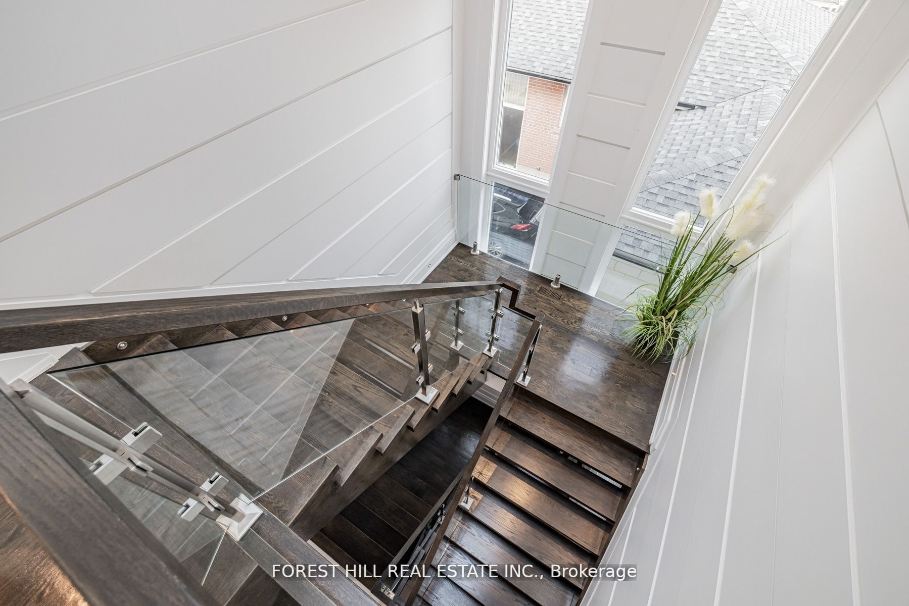 261 Patricia Ave