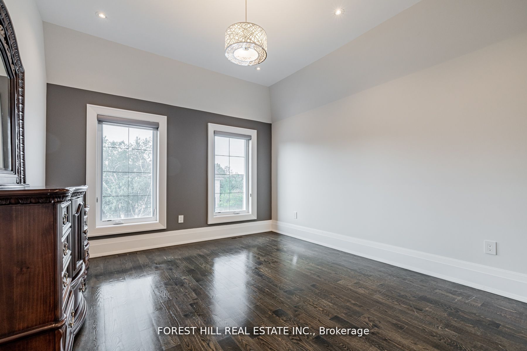 261 Patricia Ave