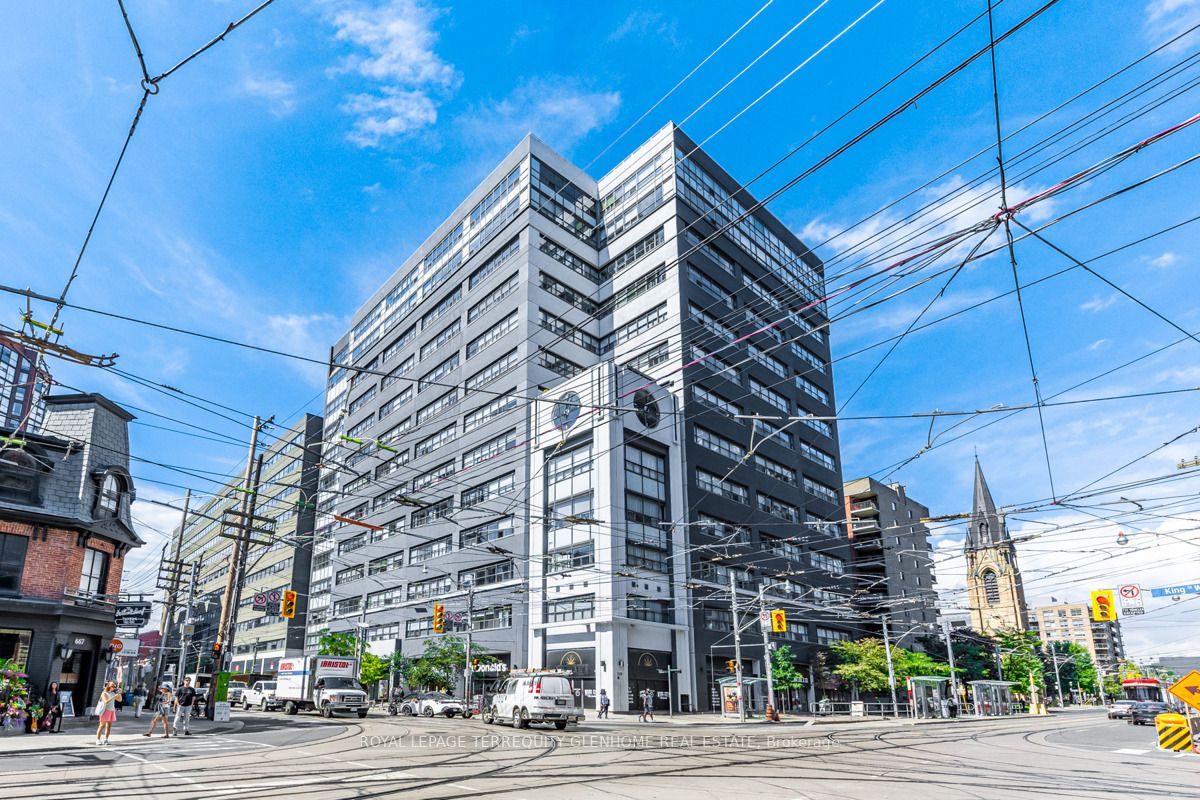 700 King St W, #514