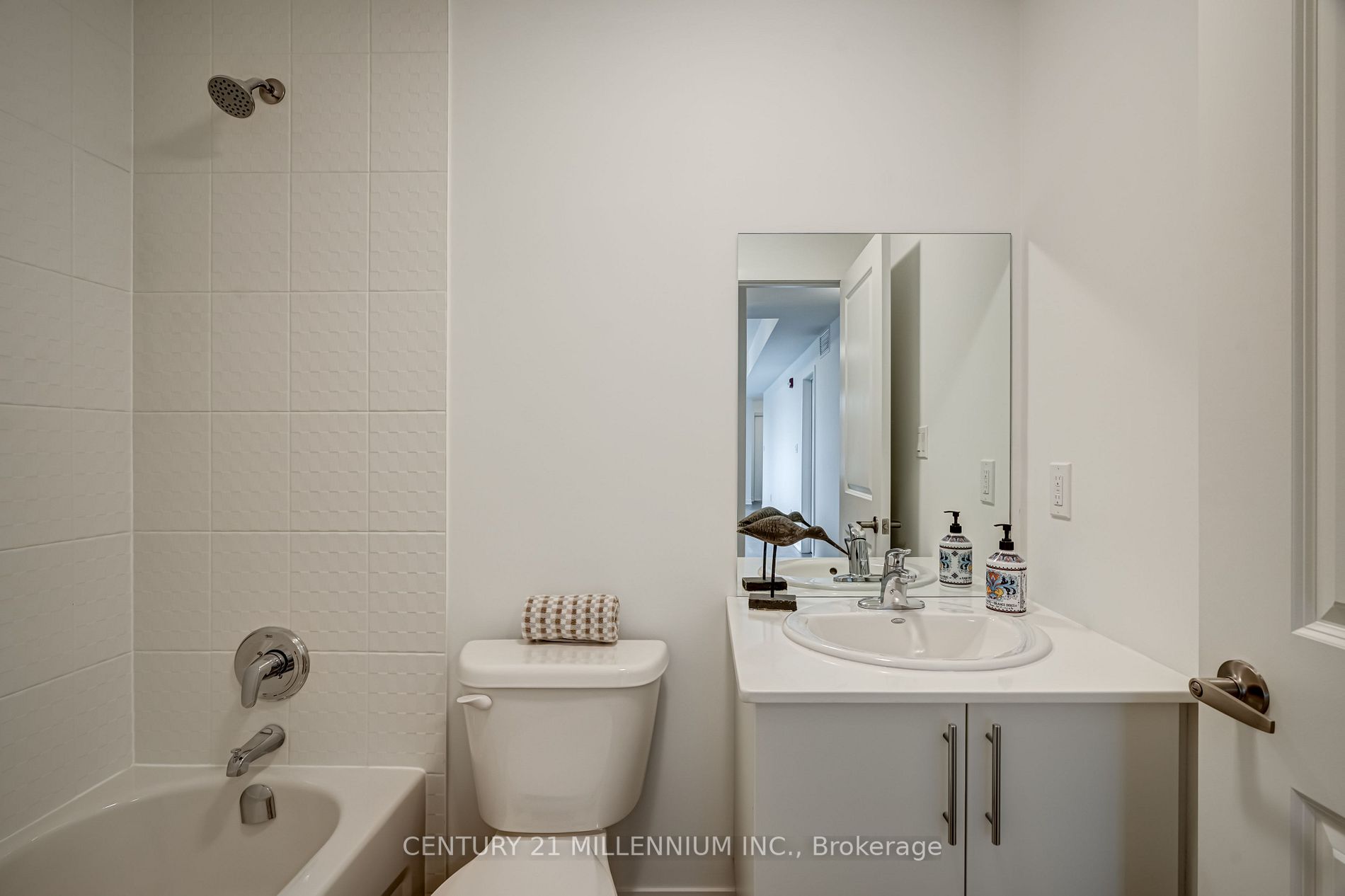 16 Marquette Ave, #5