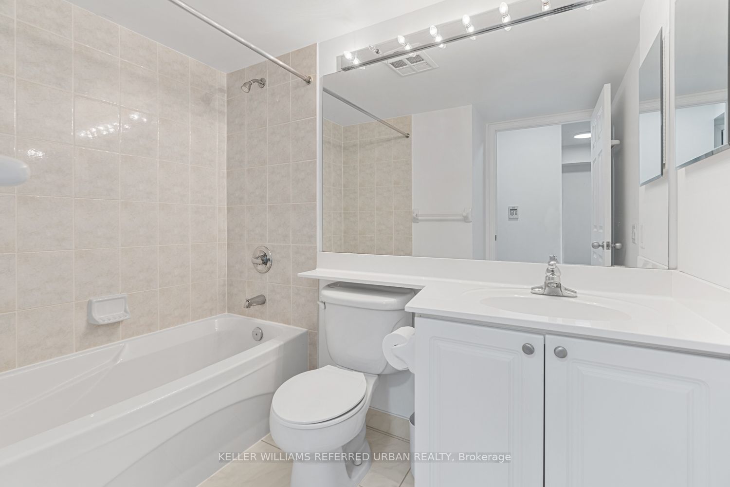 155 Beecroft Rd, #1002