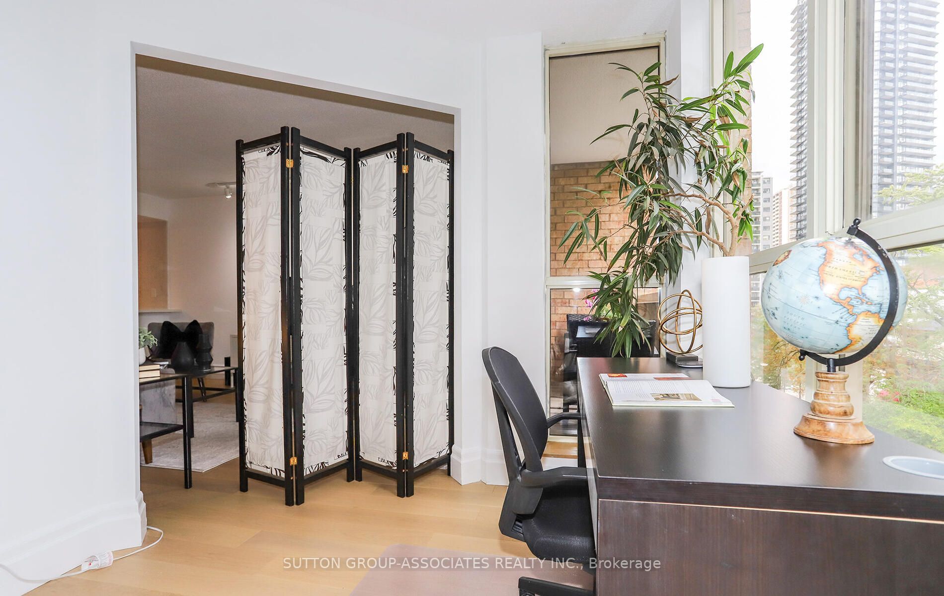 60 Homewood Ave, #525
