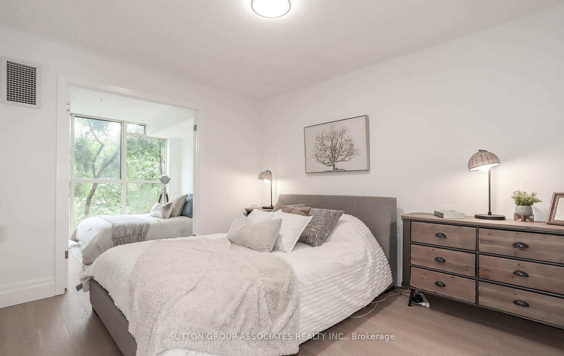60 Homewood Ave, #525