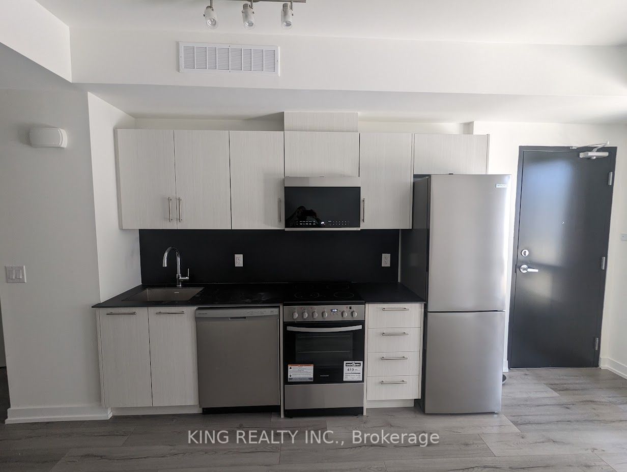 871 Sheppard Ave W, #35