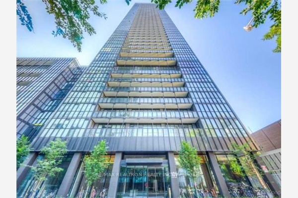 101 Charles St E, Toronto