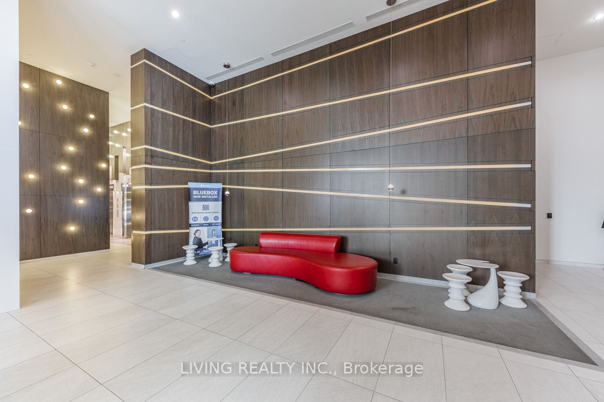 68 Canterbury Place, #815
