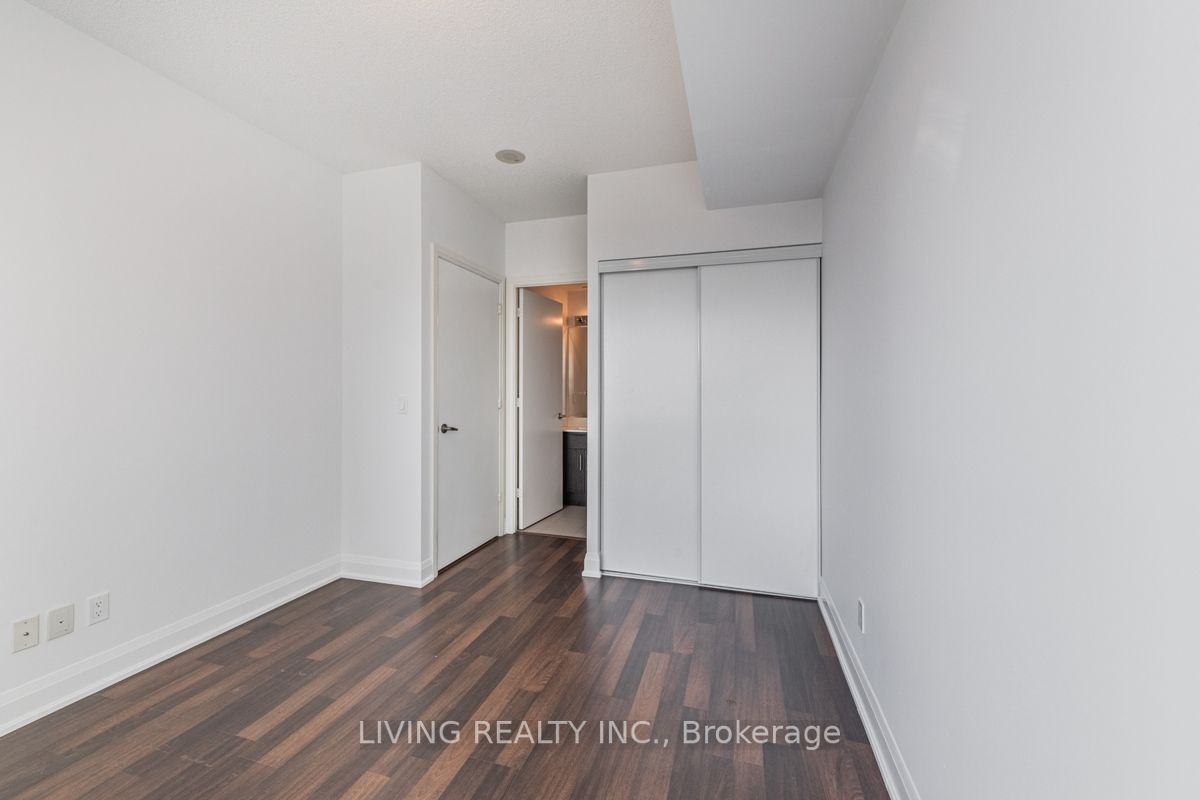 68 Canterbury Place, #815