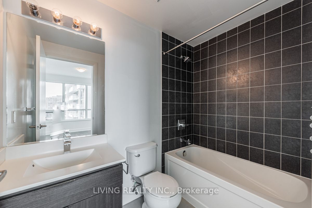 68 Canterbury Place, #815