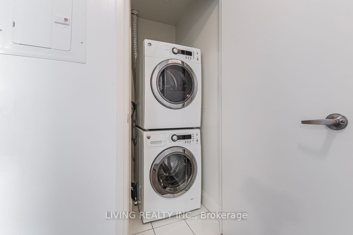 68 Canterbury Place, #815