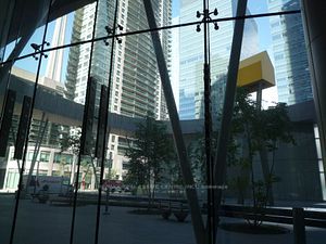 12 York St, #302