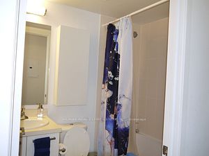 12 York St, #302