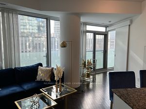 12 York St, #302