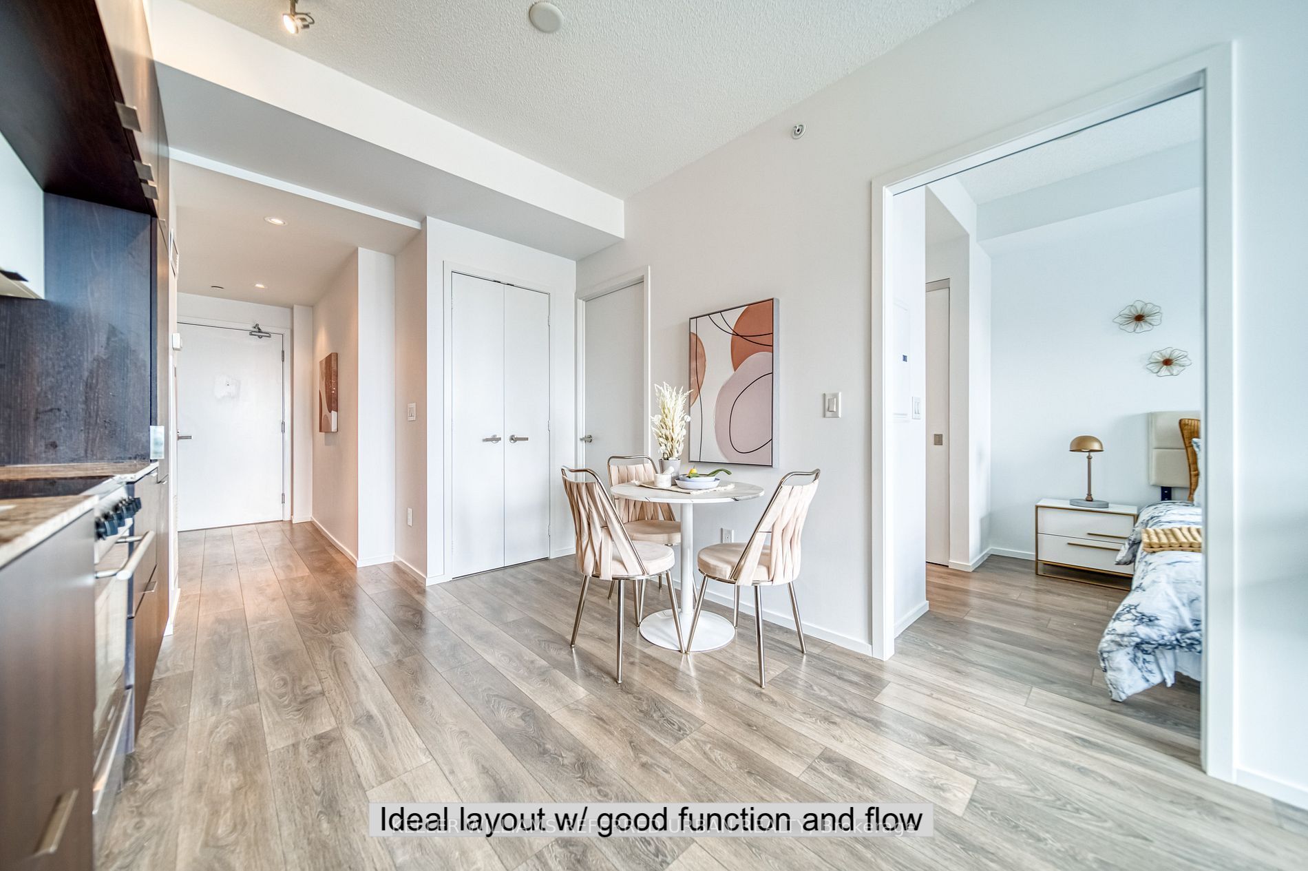 159 Dundas St E, #3402