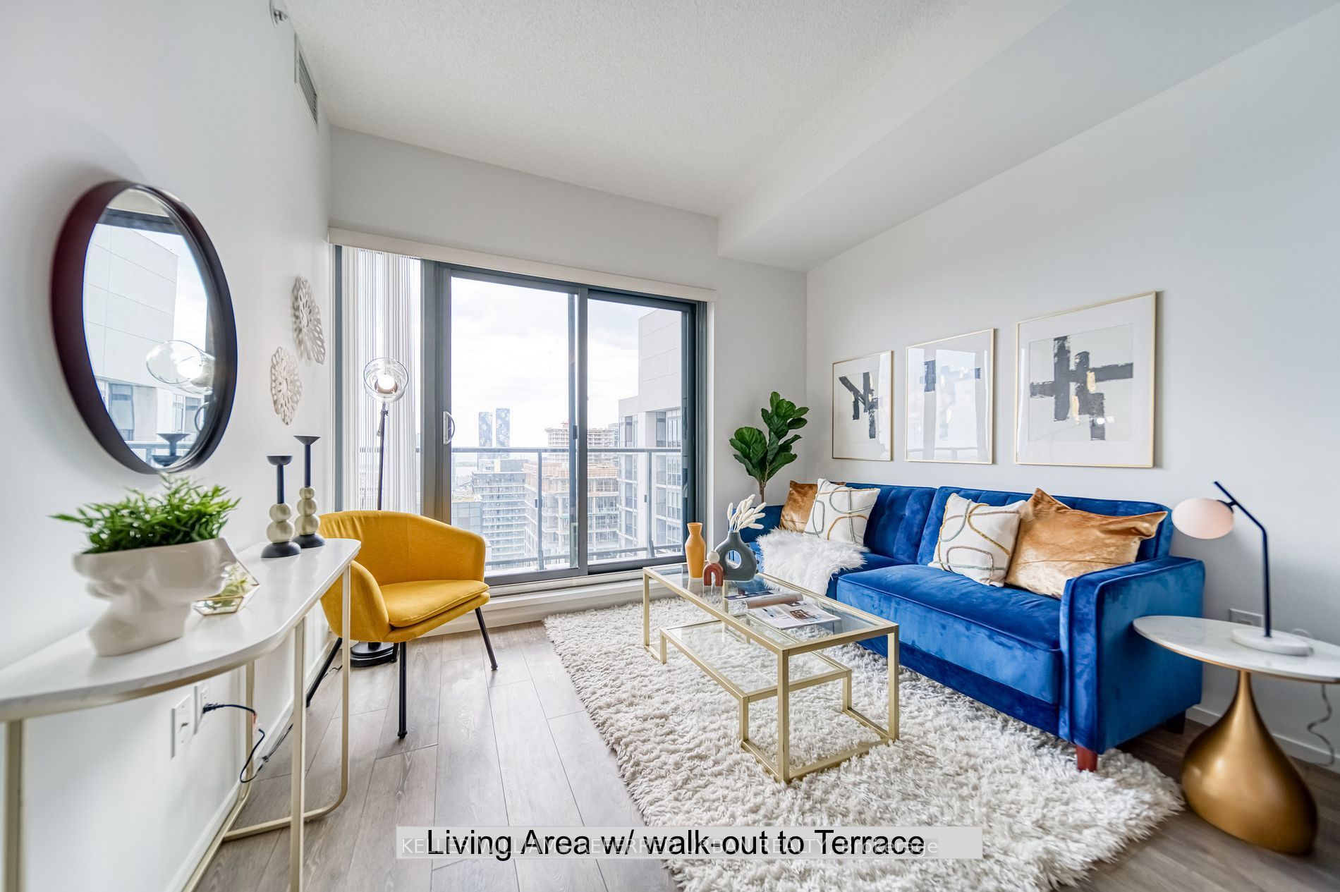 159 Dundas St E, #3402