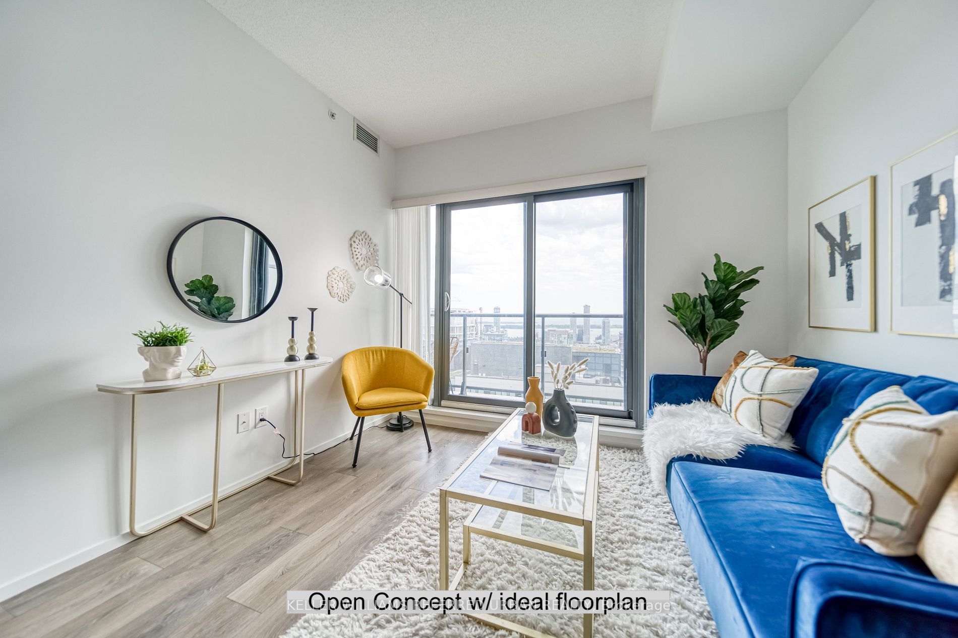 159 Dundas St E, #3402