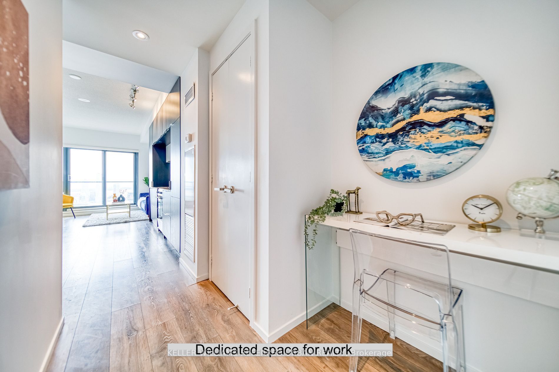 159 Dundas St E, #3402