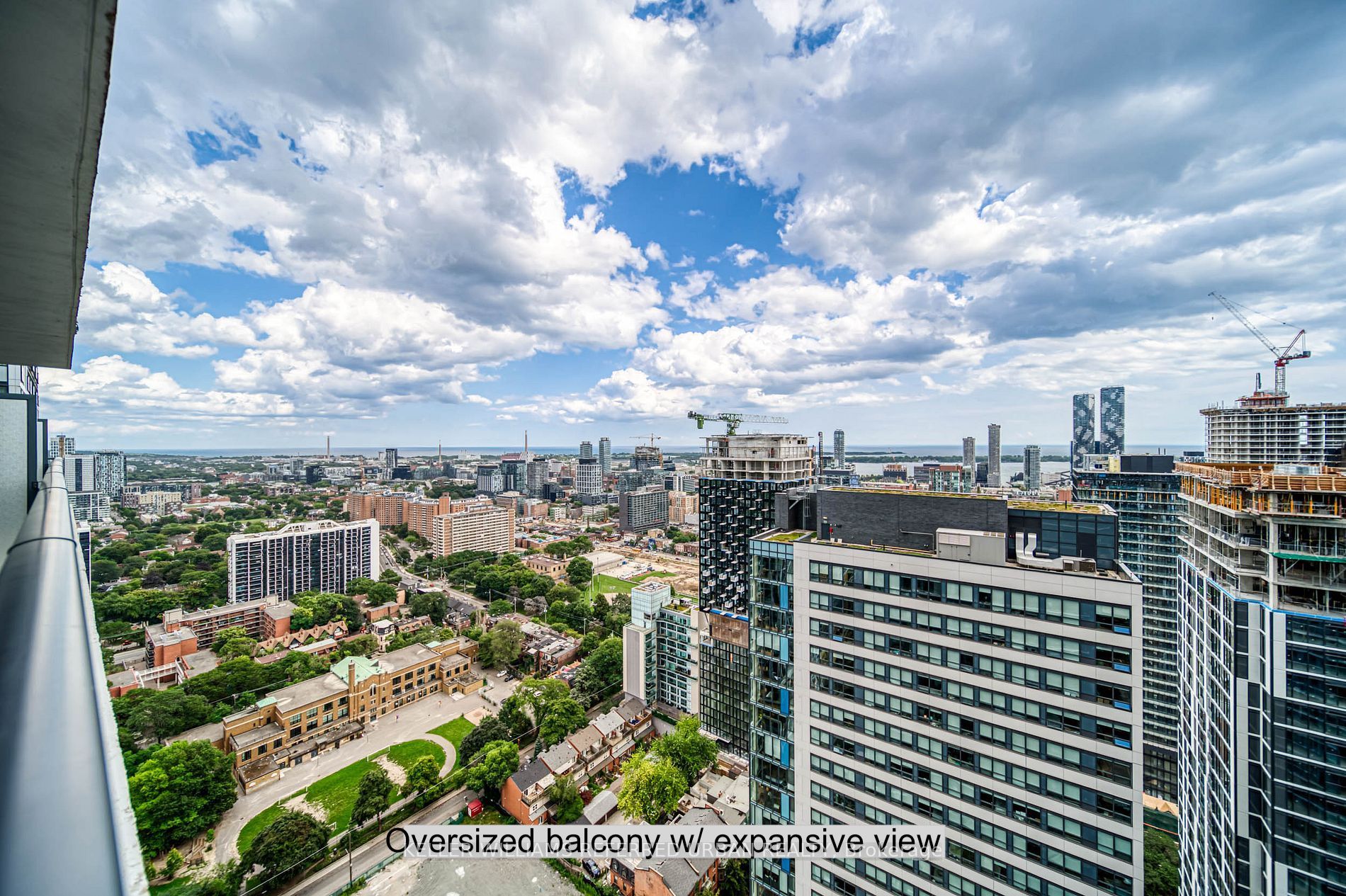 159 Dundas St E, #3402