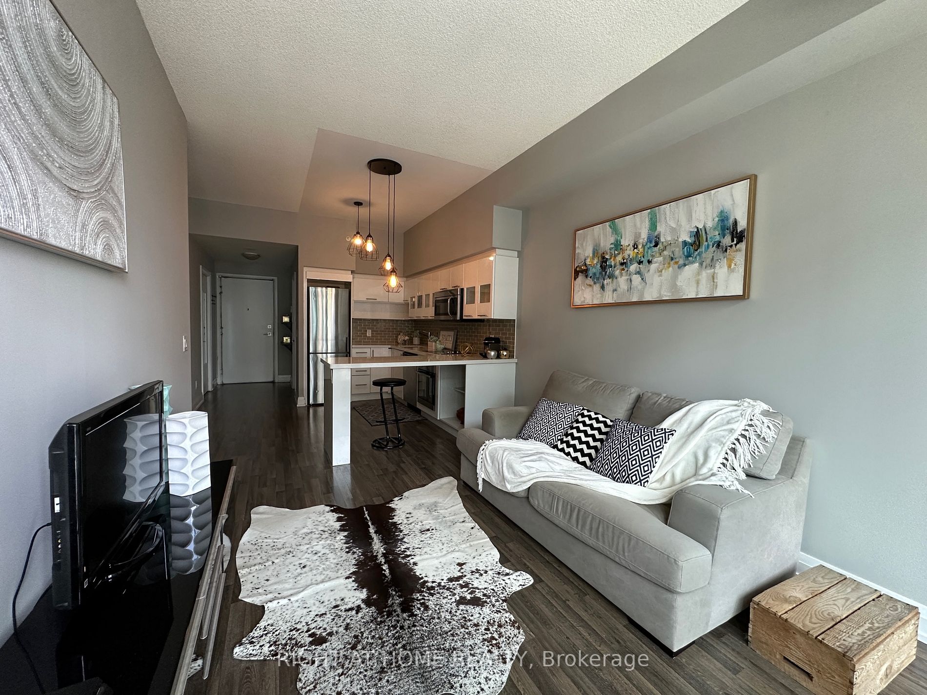 555 Wilson Ave E, #E615