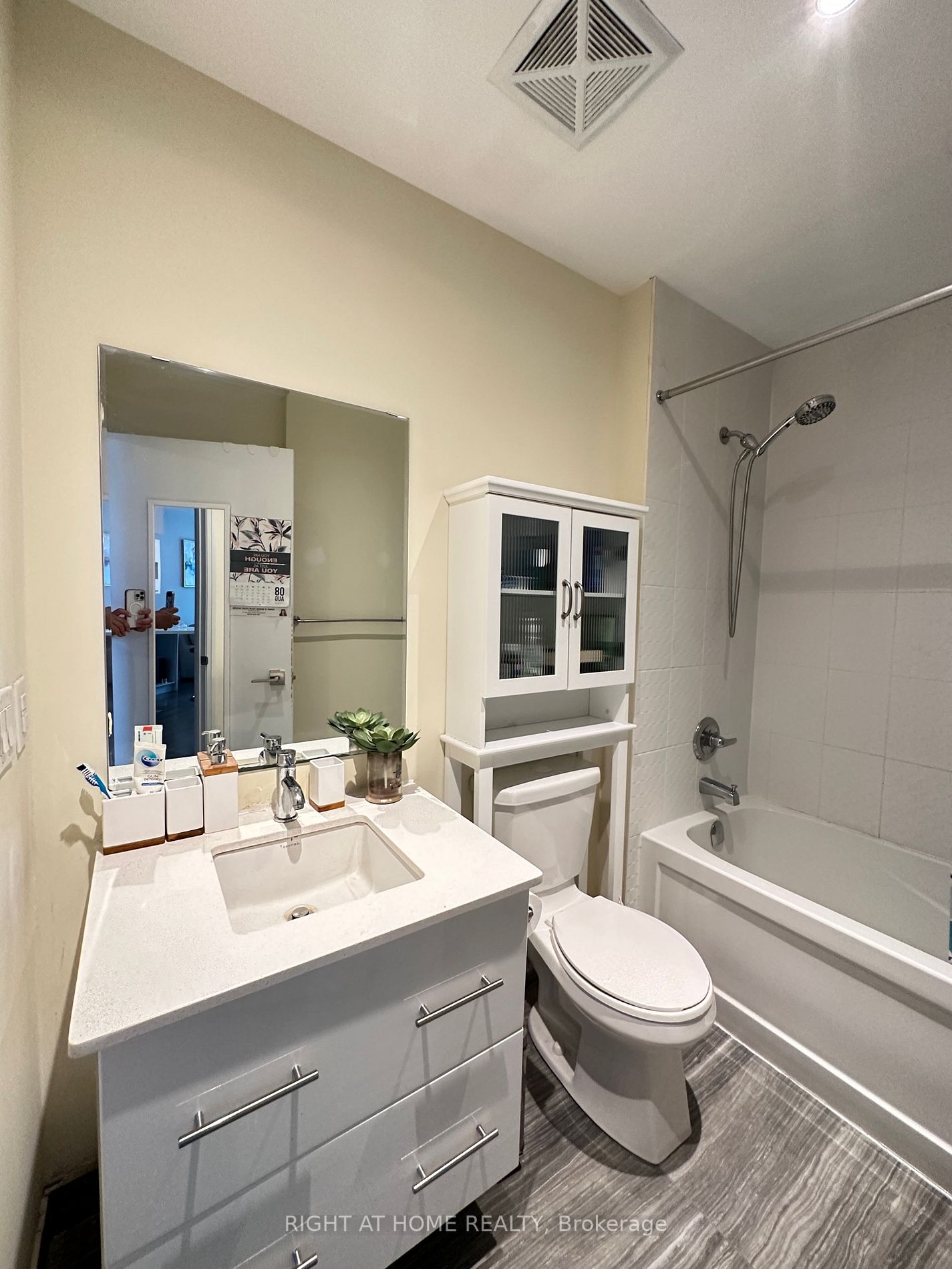 555 Wilson Ave E, #E615