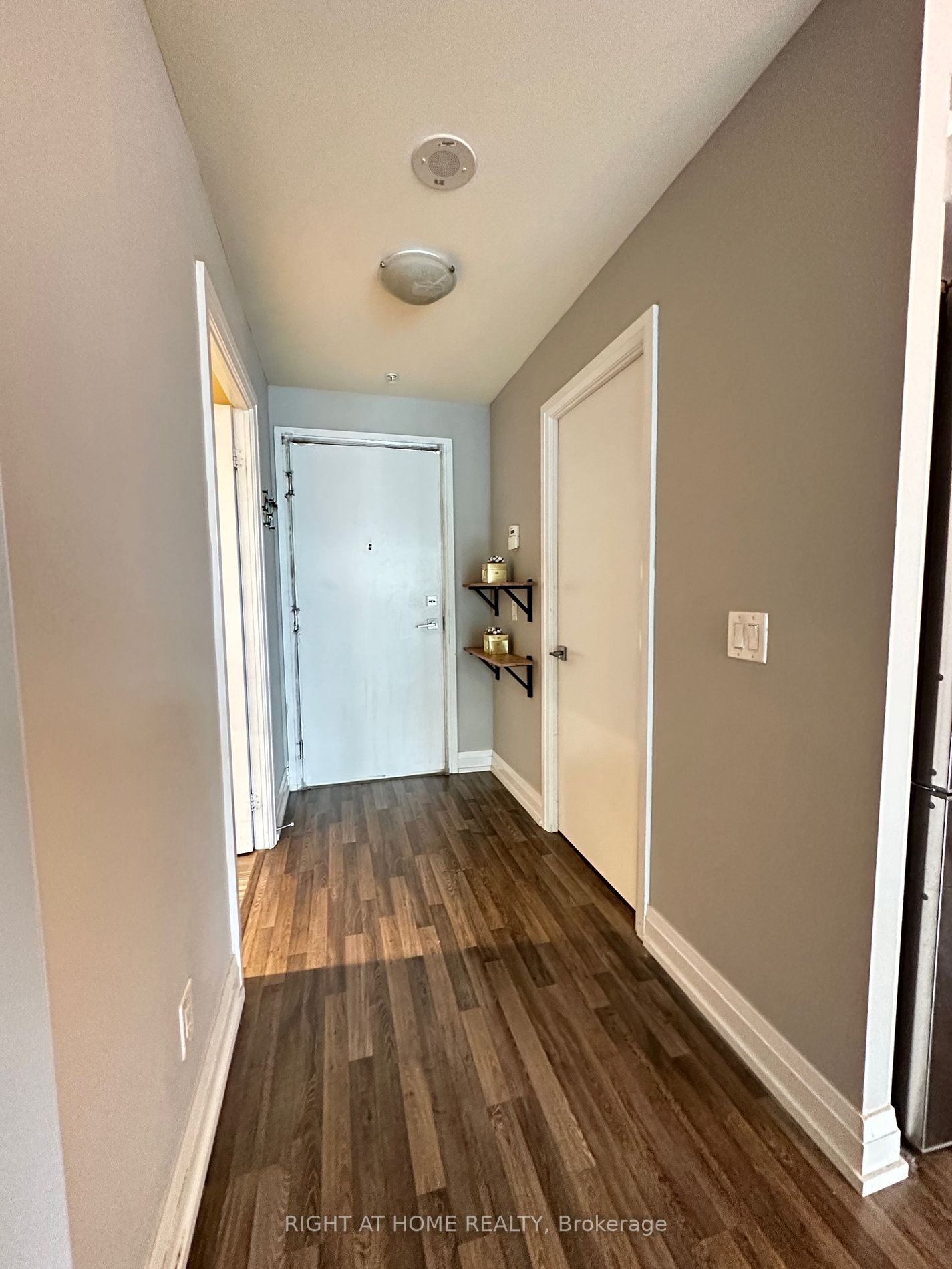555 Wilson Ave E, #E615