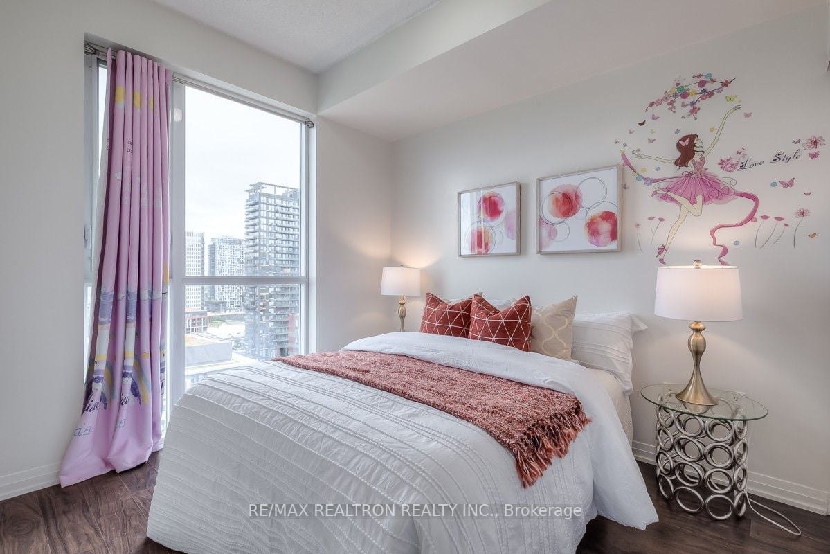 25 Cole St, #1603