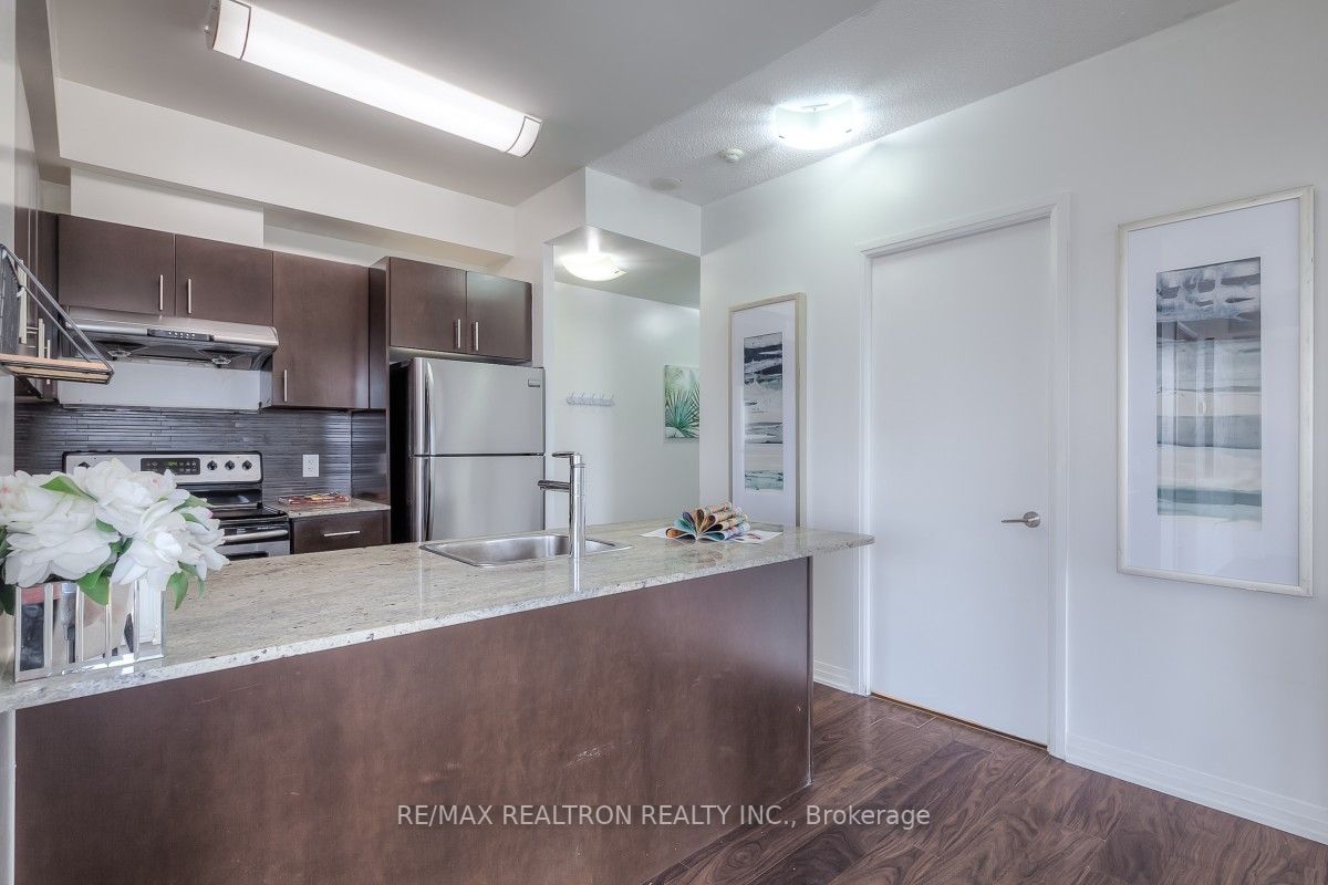 25 Cole St, #1603