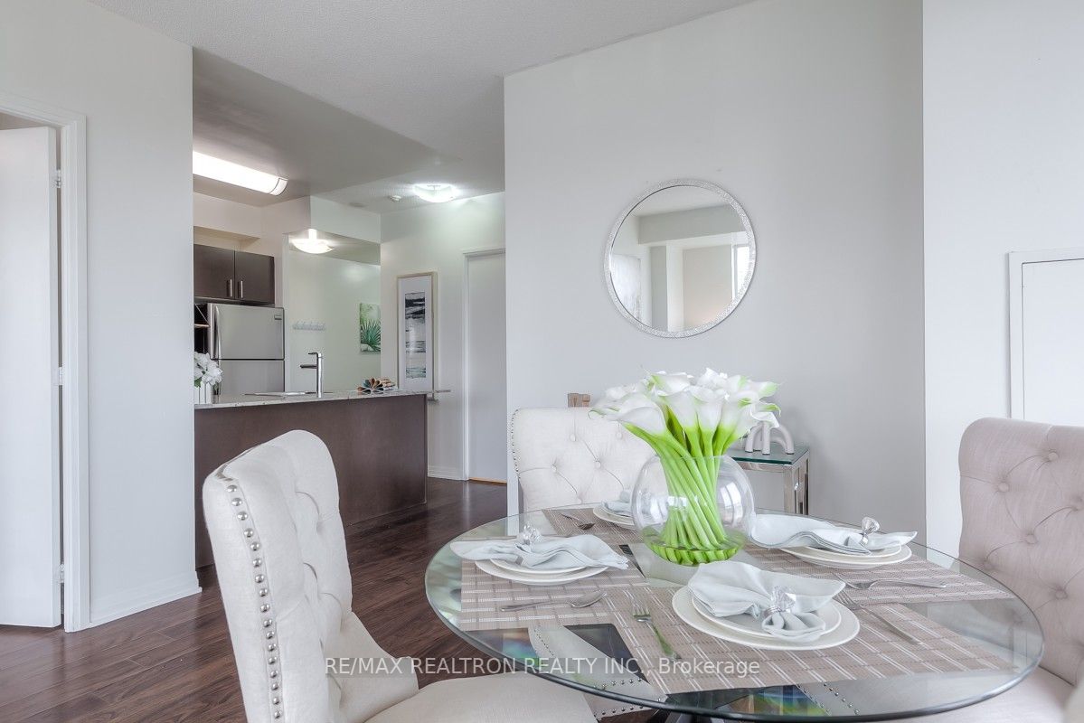 25 Cole St, #1603