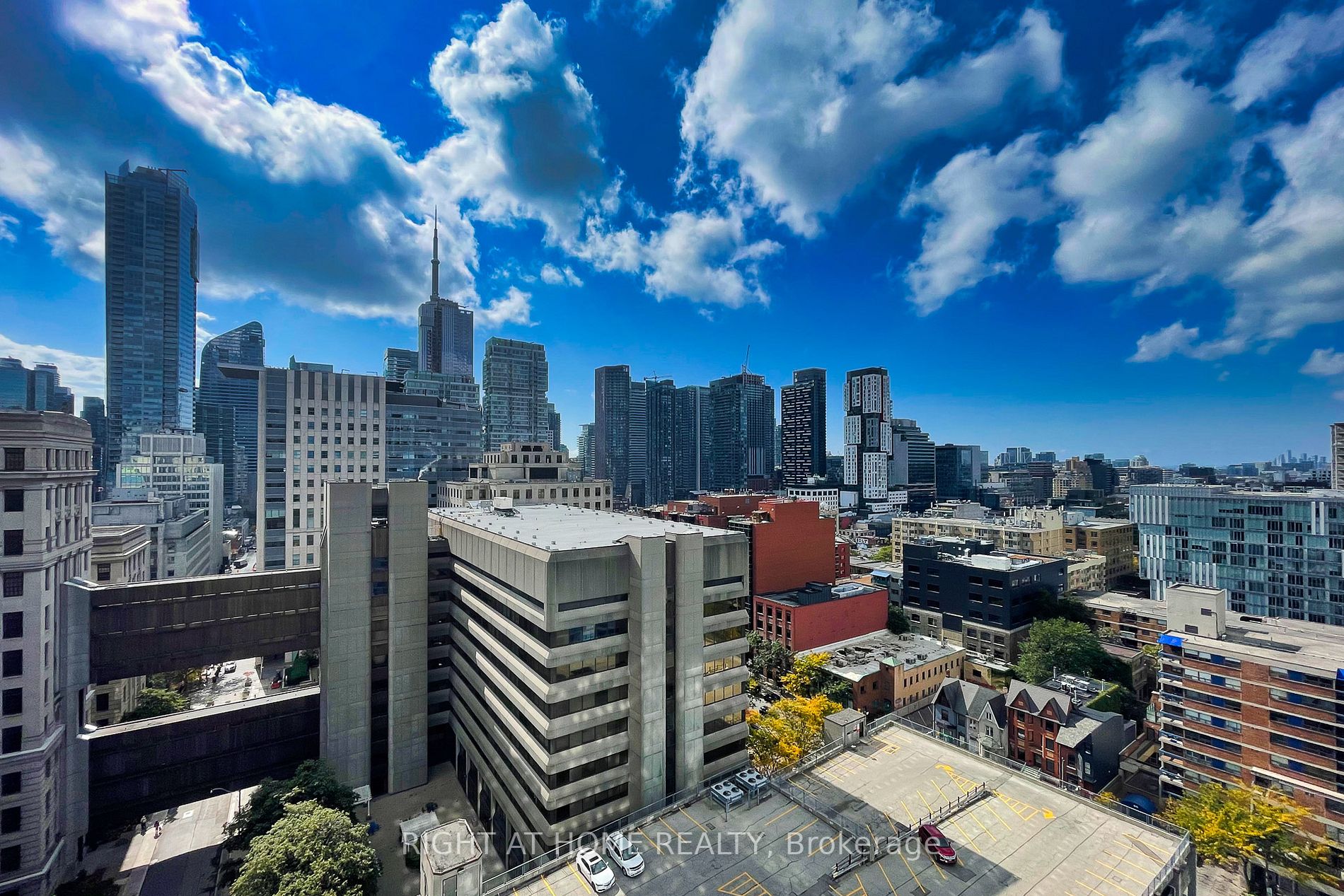 210 Simcoe St, #1711