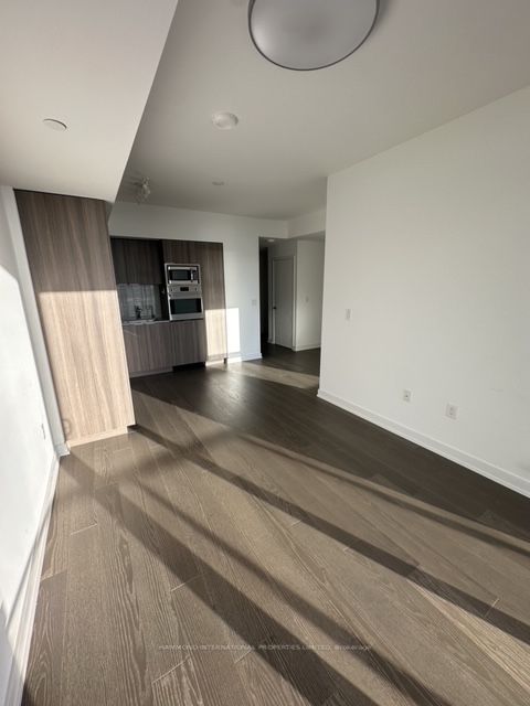 11 Wellesley St W, #5906