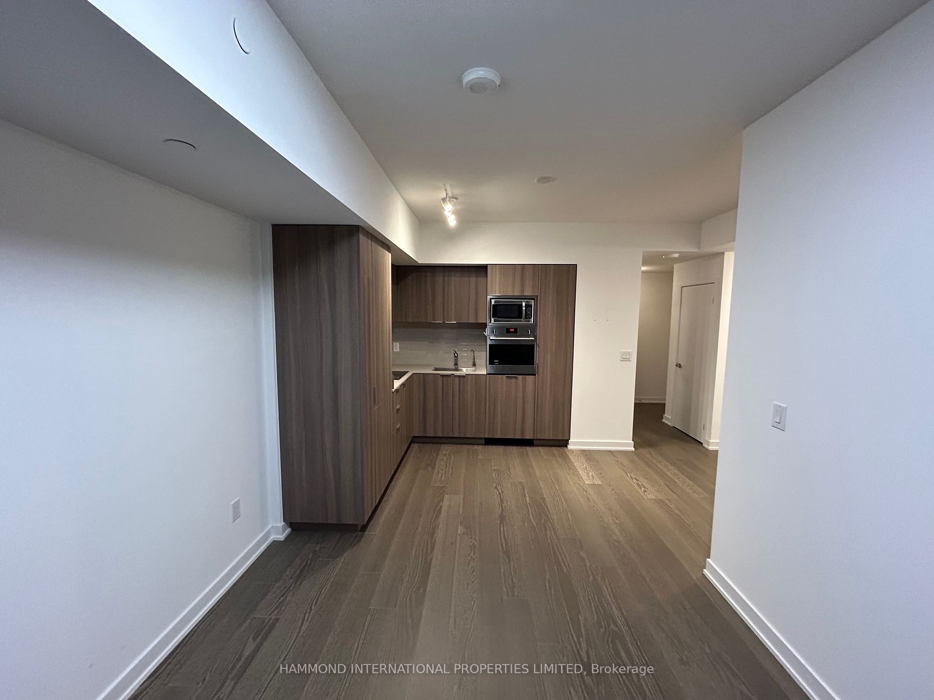 11 Wellesley St W, #5906