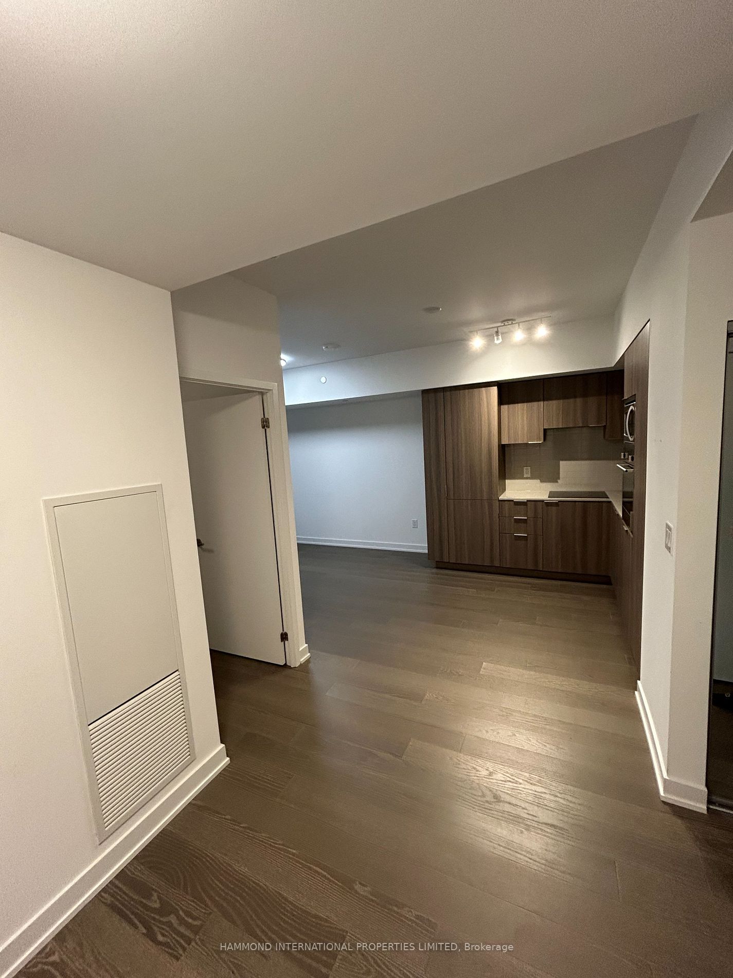 11 Wellesley St W, #5906