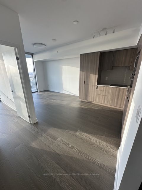 11 Wellesley St W, #5906